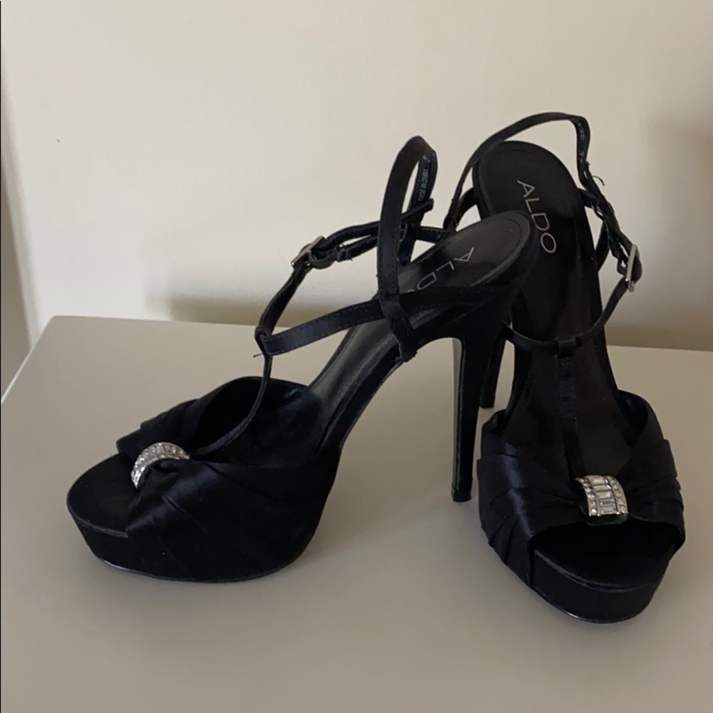 Shoes - Picture 3 of 5